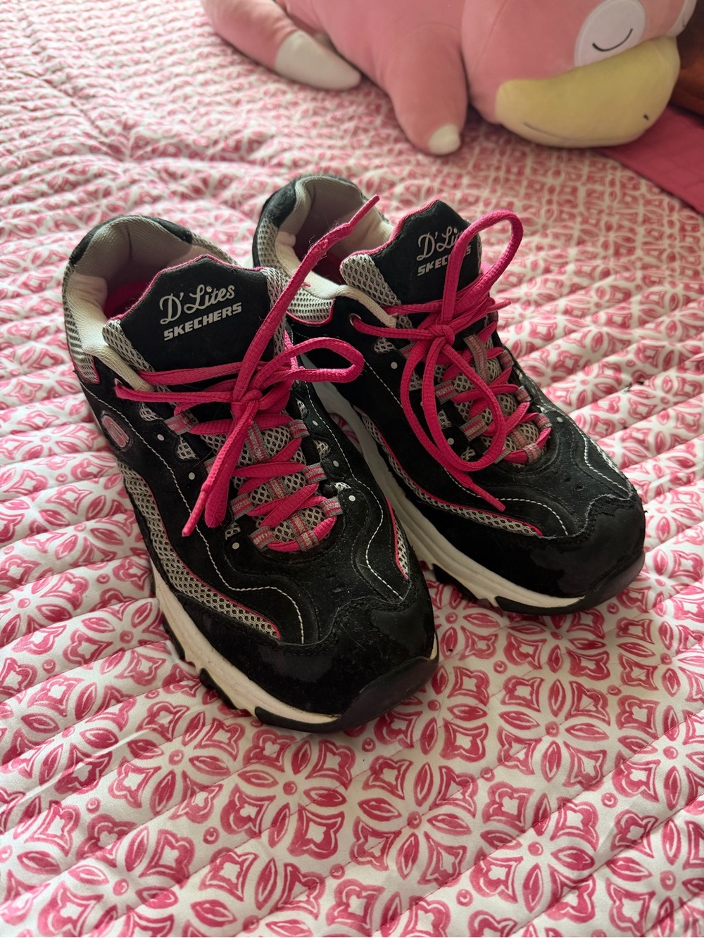 Skechers D’Lites Memory Foam Women’s Size 10 Black And Pink